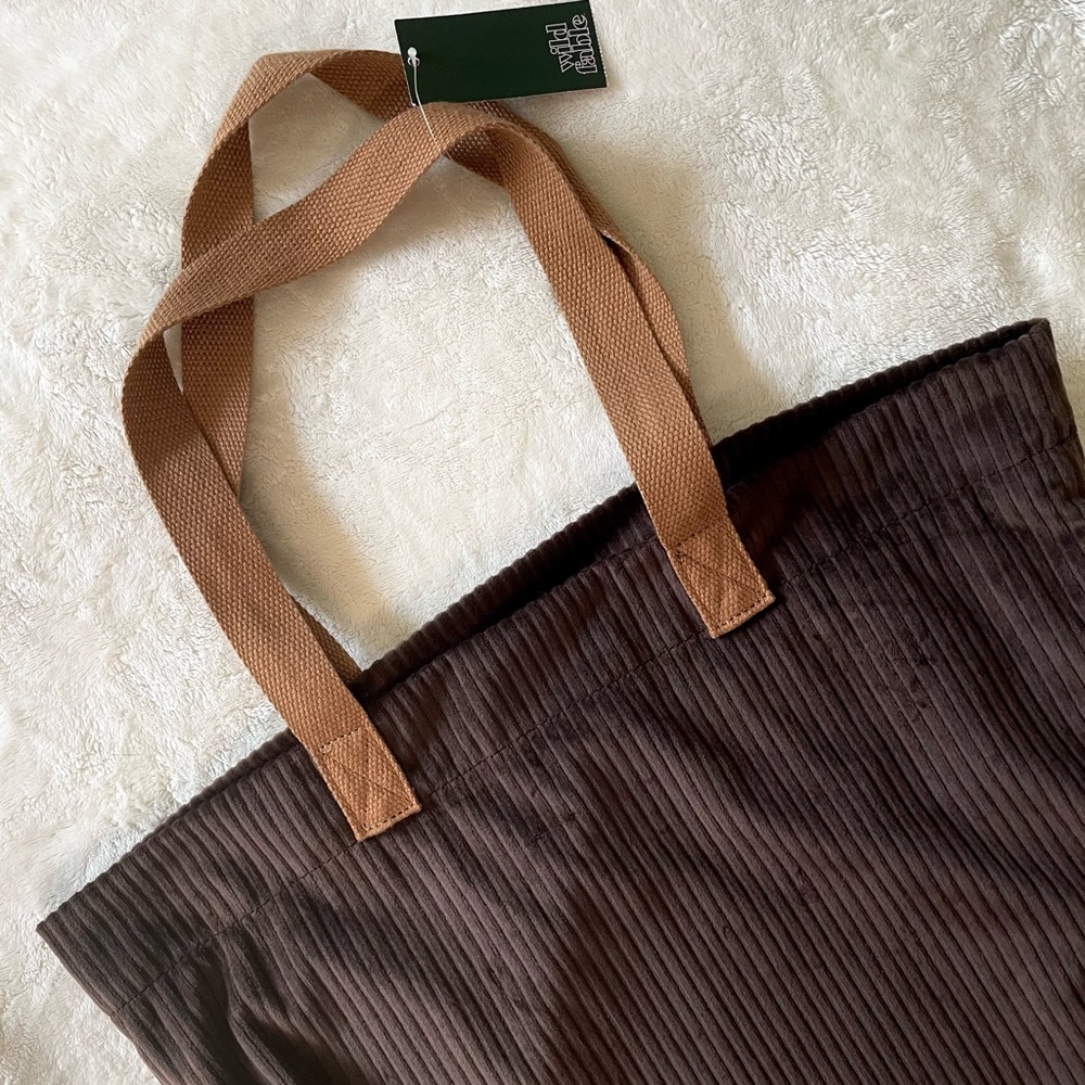 • new corduroy tote by wild fable •